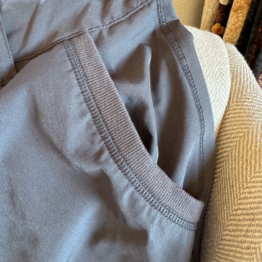 Victory Outfitters women joggers - Picture 2 of 4